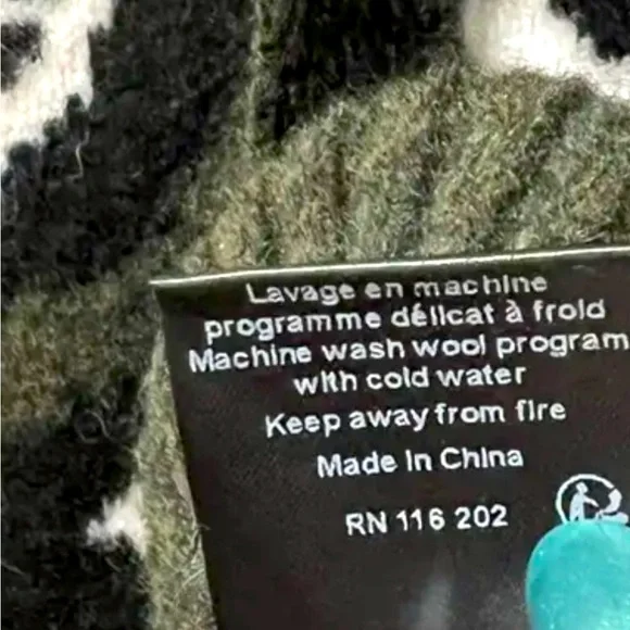 Zadig & Voltaire Lennox Hooded Zip Cardigan
Color : Green
size M-L EUC - Picture 12 of 12